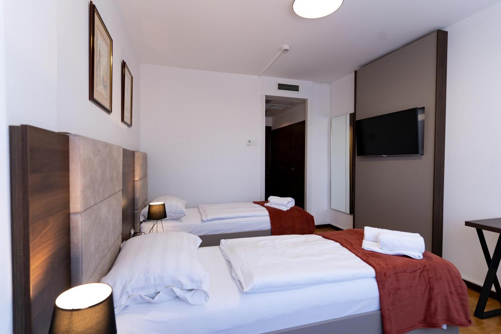 Artearia Hotel Bjelovar Exterior photo